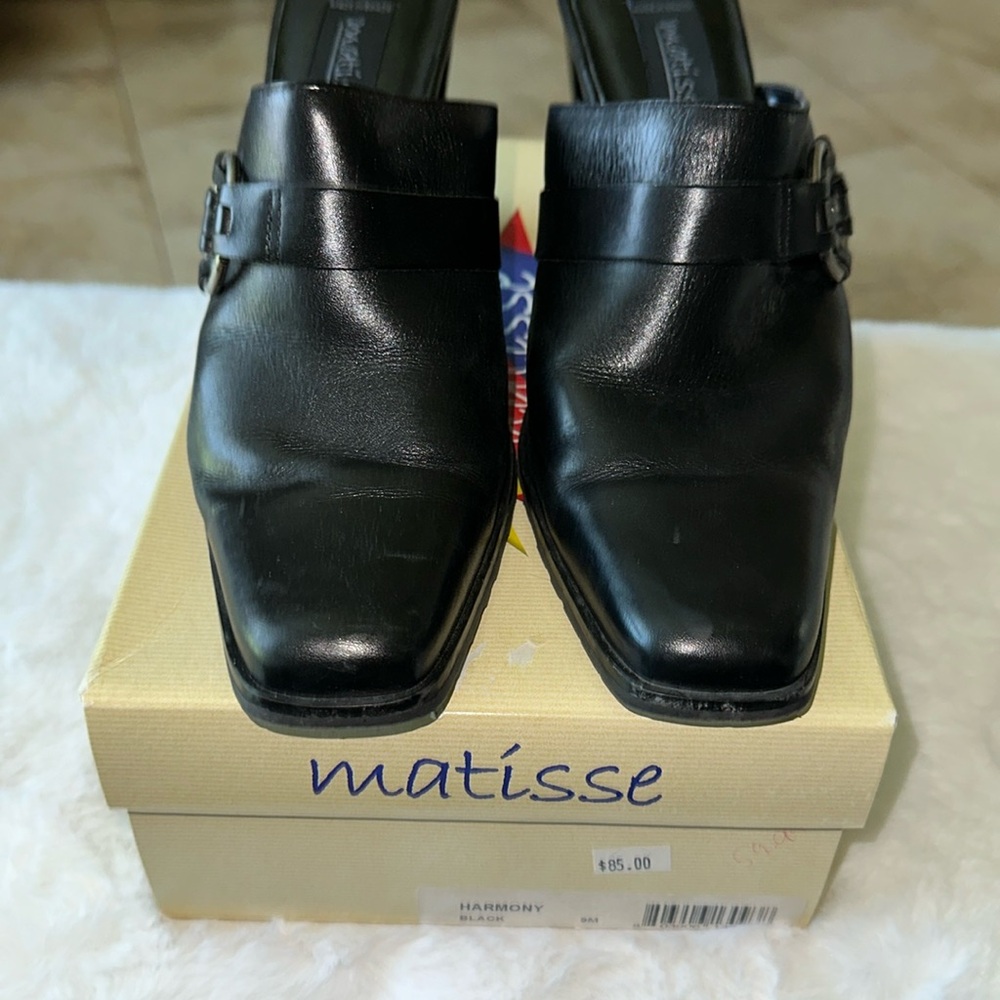 Matisse Italian black leather mules size 9M